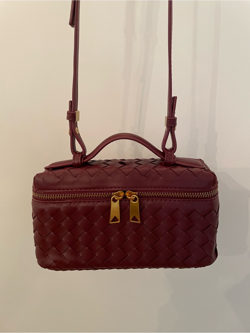 Women’s mini Burgundy Woven Leather Crossbody Bag